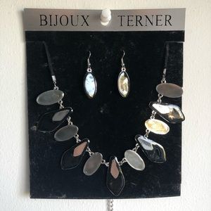 Luxury pendant bib necklace hook earrings set